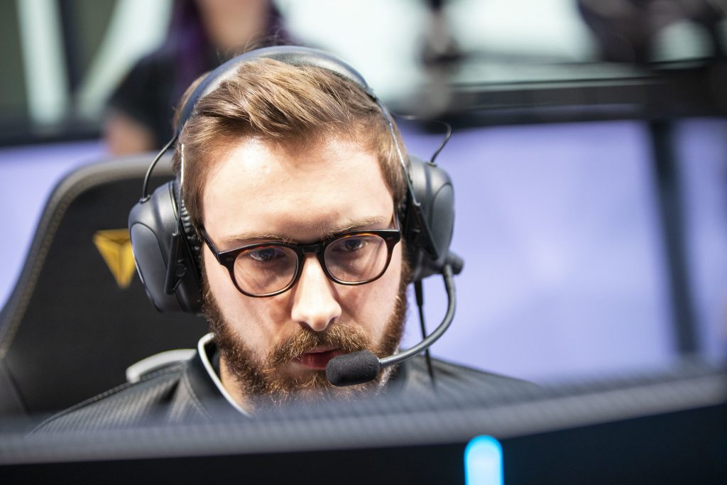Bjergsen playing for Team SoloMid at the LCS studio in Los Angeles.